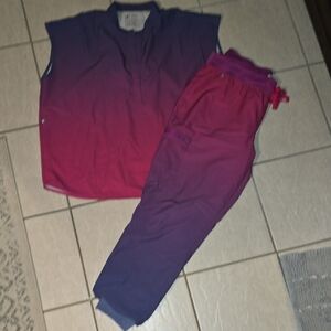FIGS Technical Collection Scrub Set in Purple and Pink Ombre XL Top XLT Joggers
